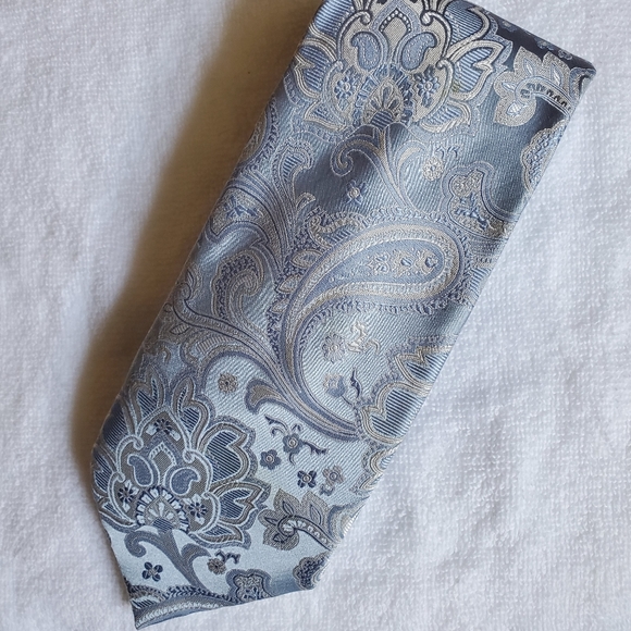 Donald J. Trump Signature Collection tie - Picture 1 of 4